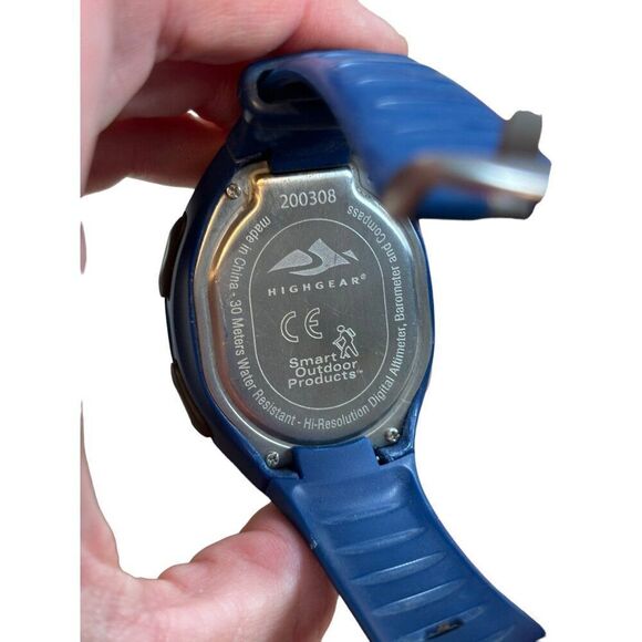 Highgear Smart Outdoor Products Digital Altimeter Barometer Watch - Picture 5 of 8